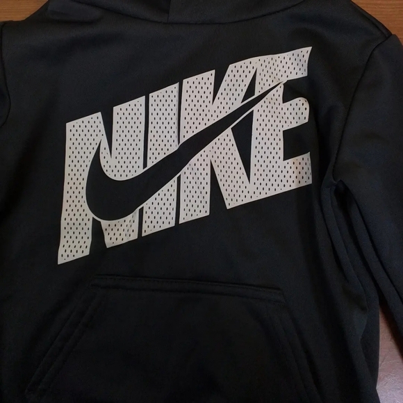 Unisex Black Nike Dri-Fit Hoodie Size 3T - Picture 3 of 5